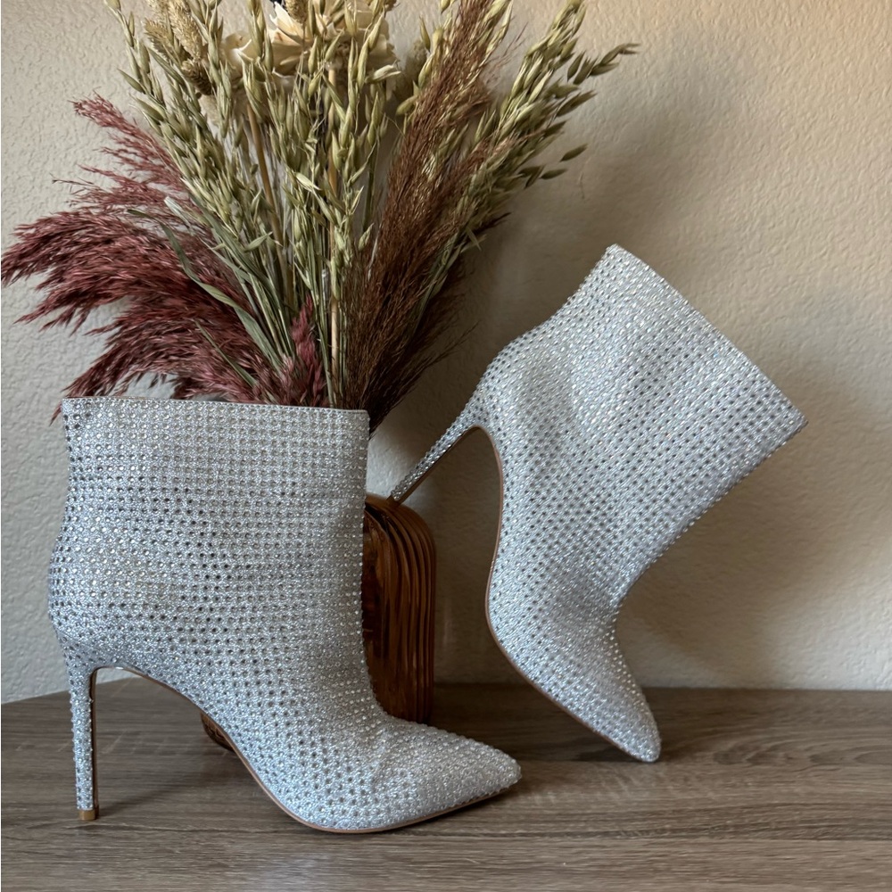Jewel Badgley Mischka Sparkling Silver Heeled Boots